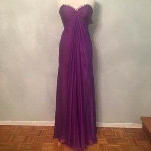 Formal evening Prom gown by Alyce Paris